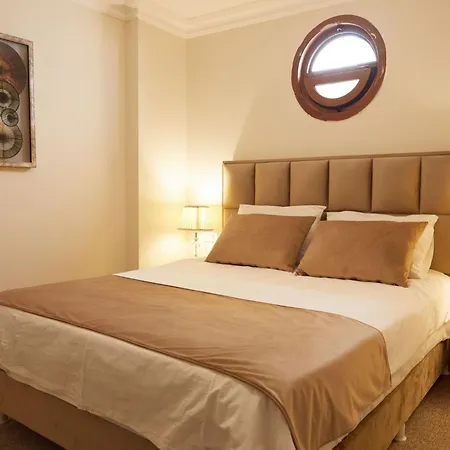 Kaira Hotel& Aparts Отель