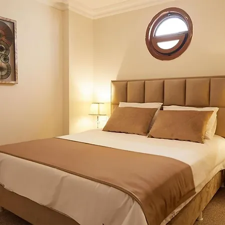 Kaira Hotel& Aparts Стамбул